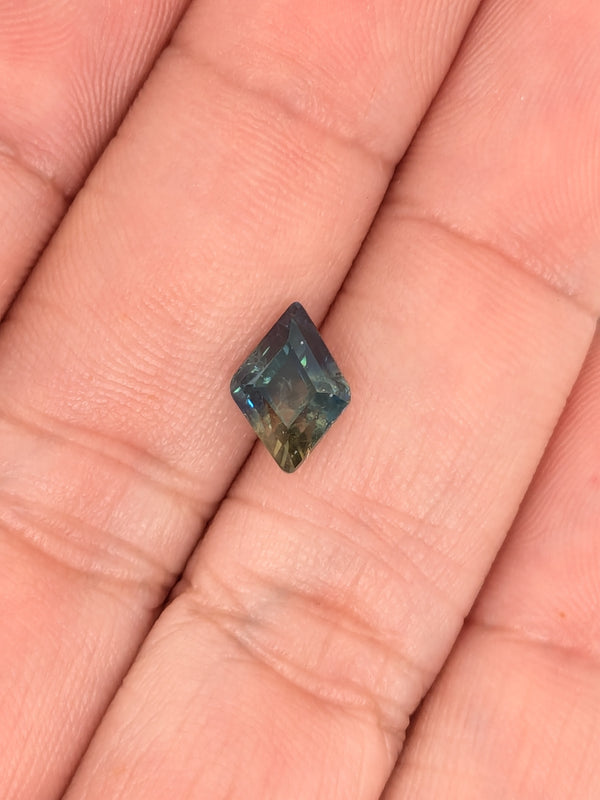 1.95ct Parti Sapphire Kite Shape