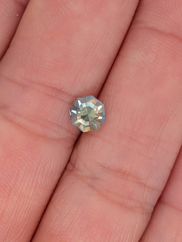 1.06ct Mint Sapphire Geometric Cut
