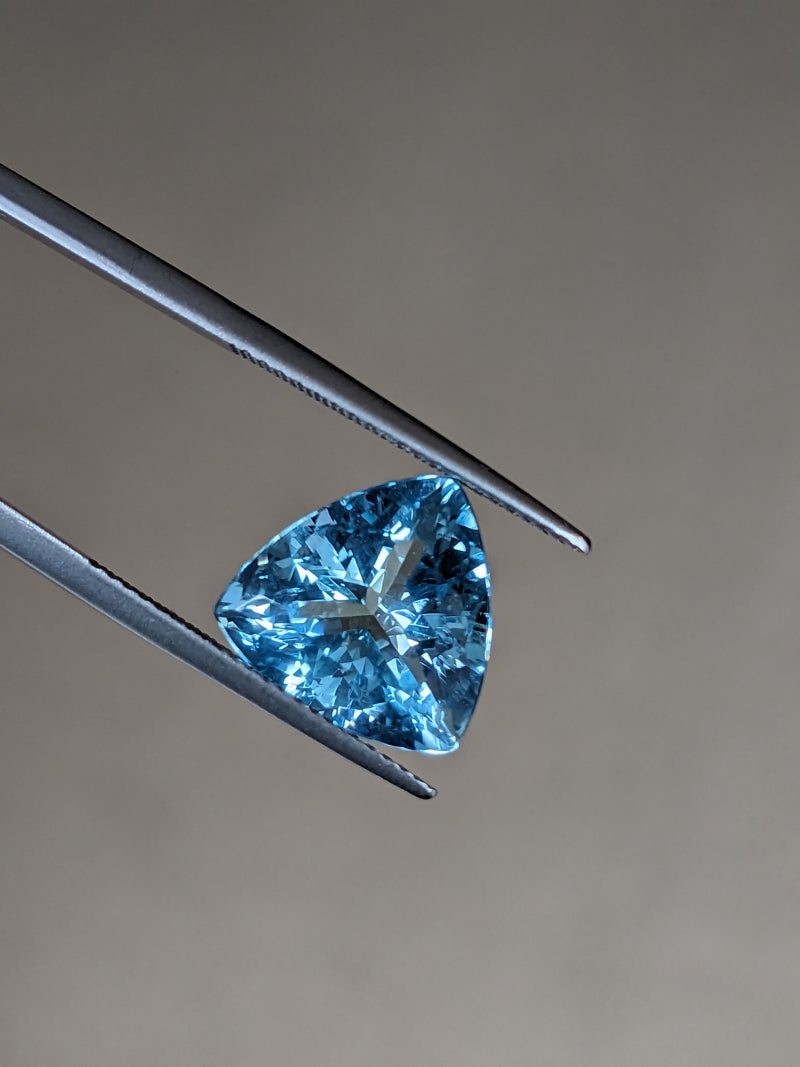 5.43ct Aquamarine Trillion