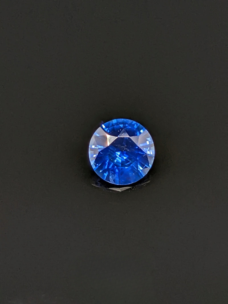 1.10ct Blue Sapphire Round